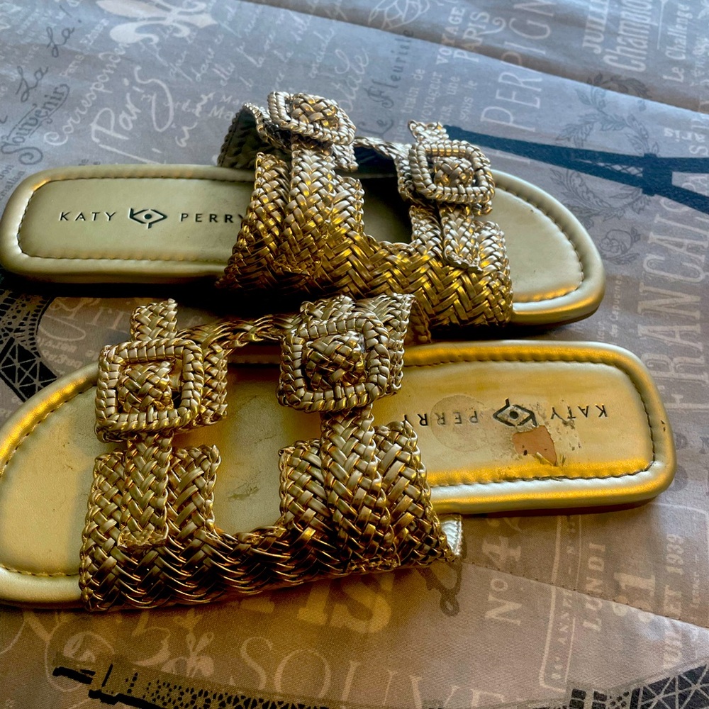 Katy Perry Salvo Buckle Sandals, used once, size 9.5, adjustable buckles.